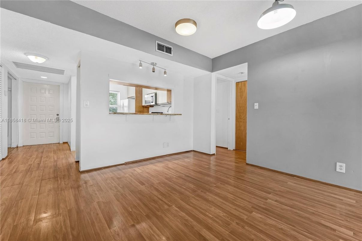 Empty room, Interior, Recessed Lighting, Wood Texture Flooring