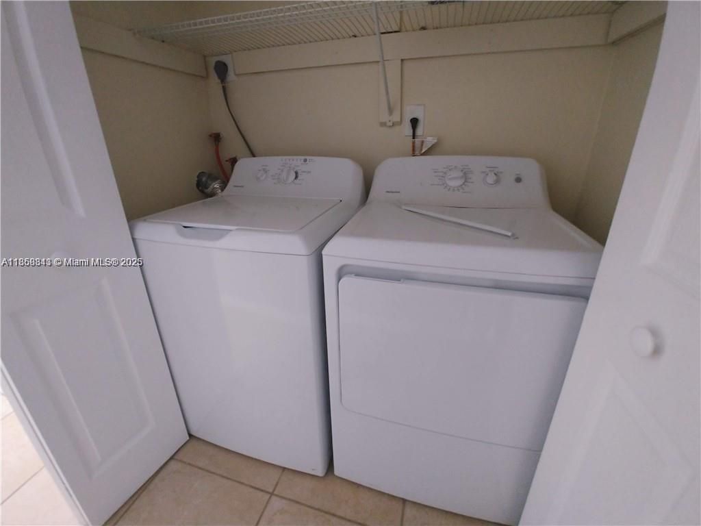 Interior, Utility Closets, Washer