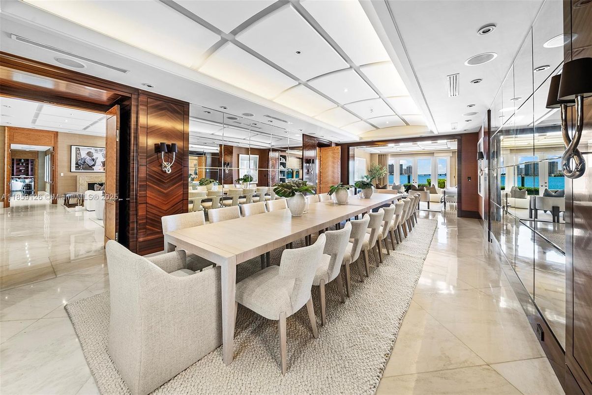 Dining room, Interior, Recessed Lighting