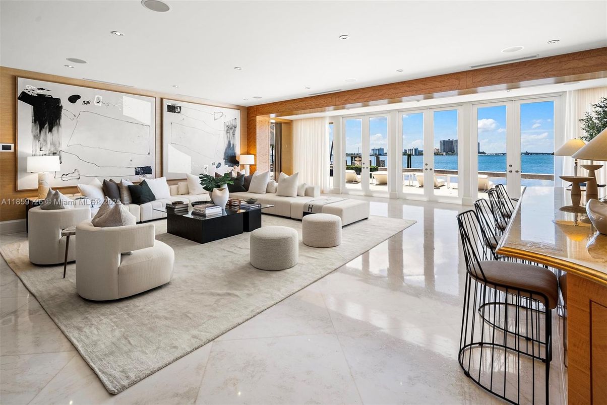 Interior, Living room, Recessed Lighting, Water