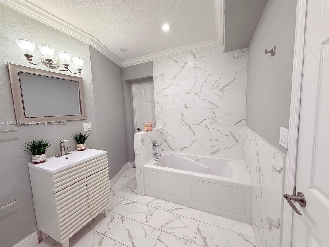 Bathroom, Interior, Marble, Marble Walls, Recessed Lighting