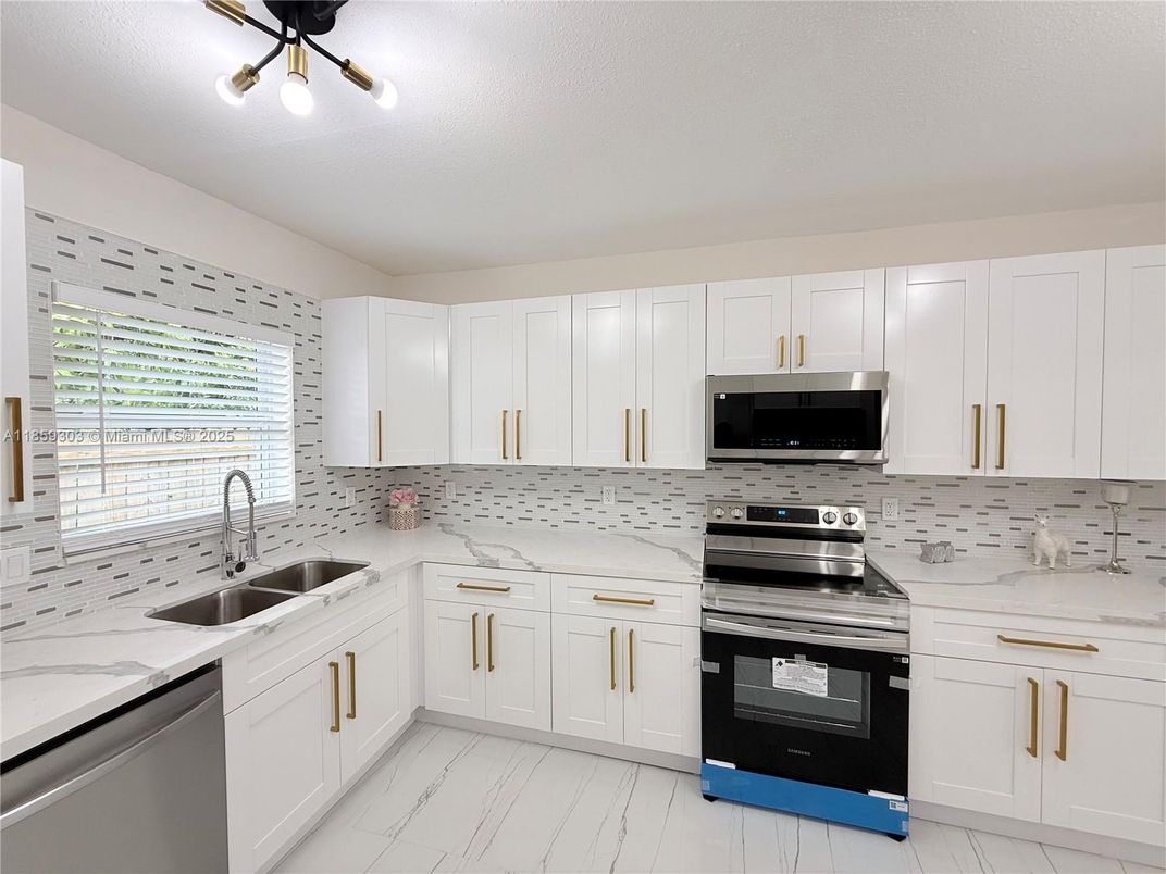 Interior, Kitchen, Stainless Steel Appliances