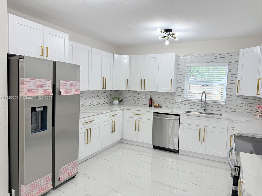 Interior, Kitchen, Marble, Stainless Steel Appliances