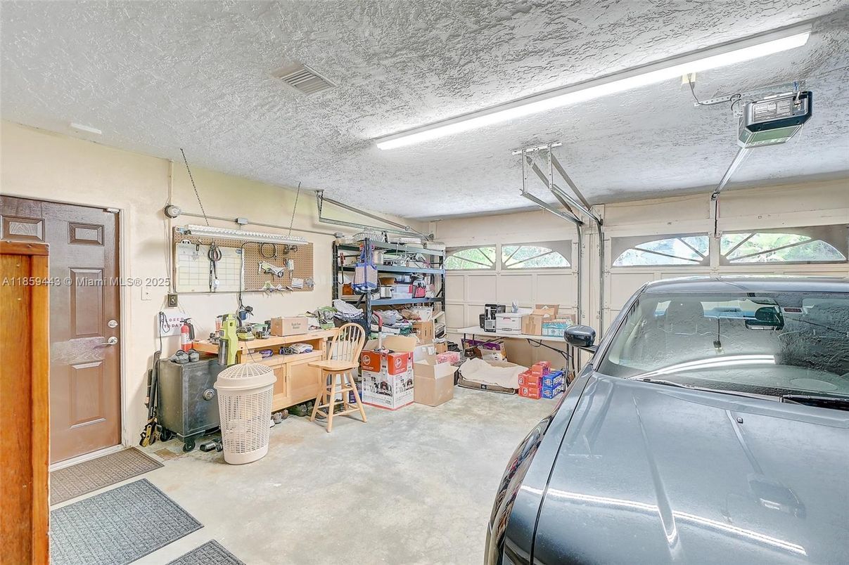 Garage, Interior