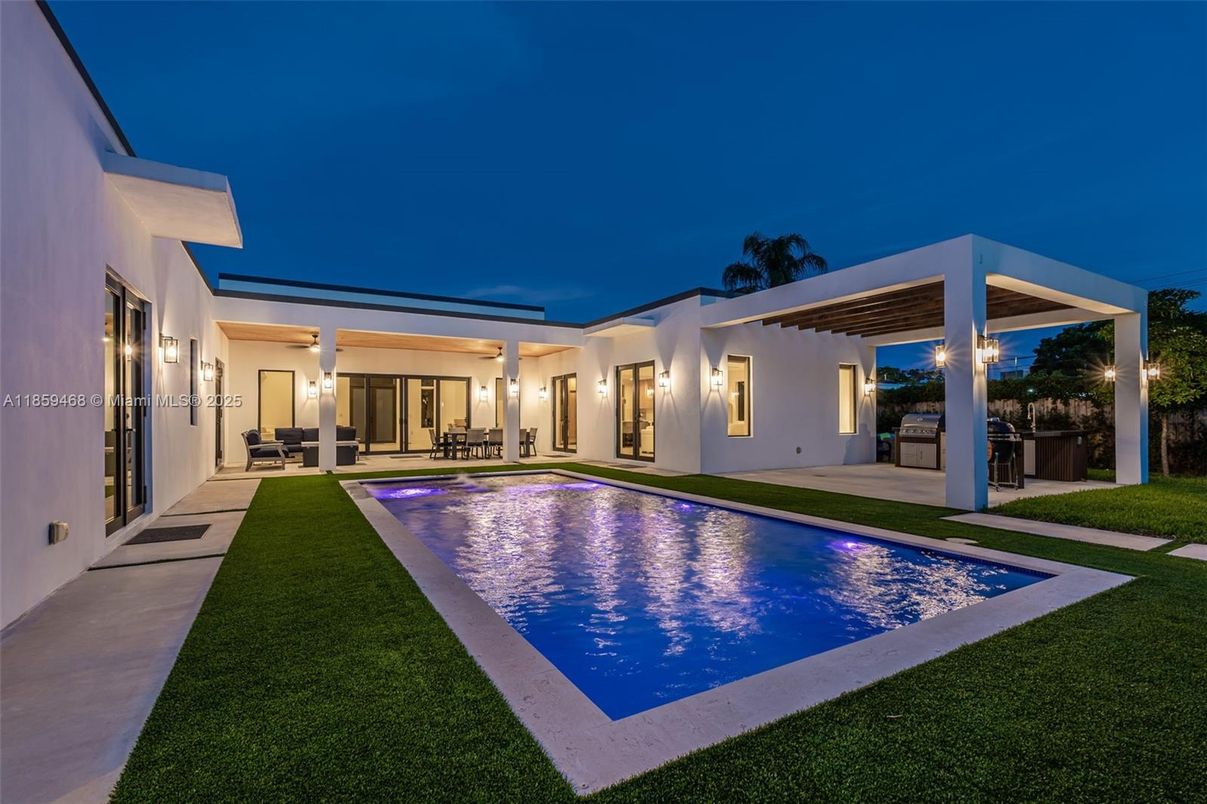 Backyard, Exterior, Pool