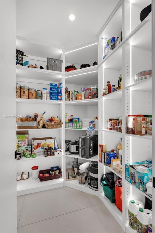 Interior, Recessed Lighting