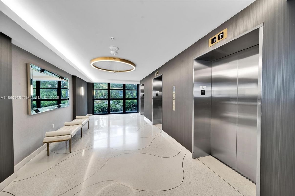 Elevator, Interior