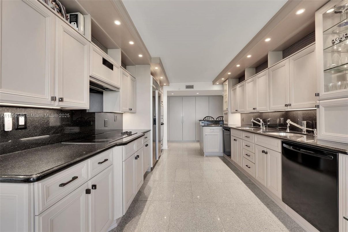 Interior, Kitchen, Recessed Lighting
