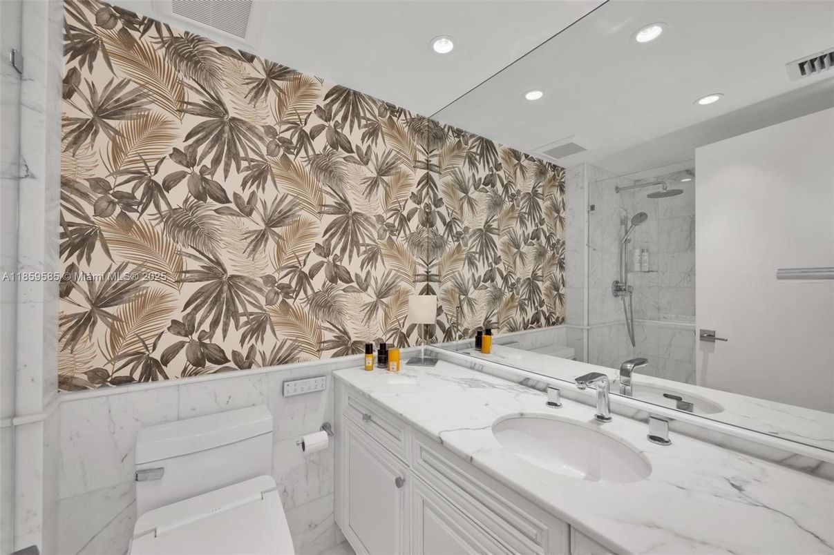 Bathroom, Interior, Marble, Marble Walls, Recessed Lighting