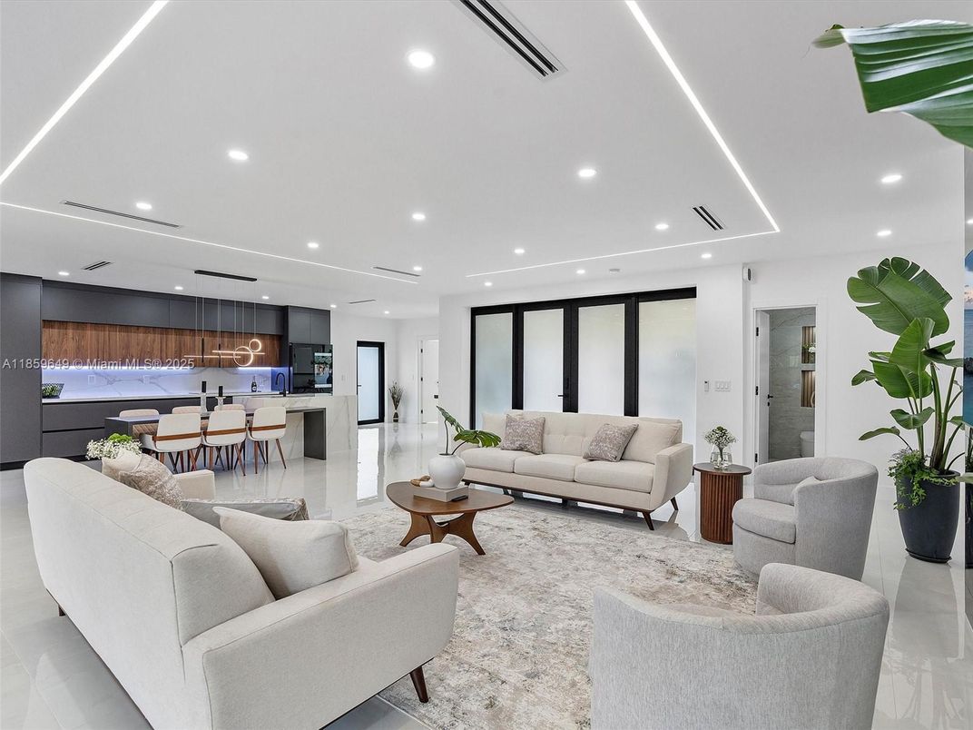 Dining room, Interior, Kitchen, Living room, Pendant Lights, Recessed Lighting