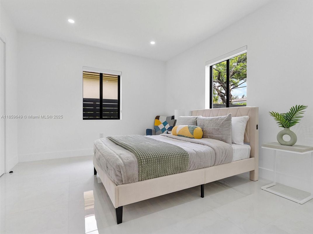 Bedroom, Interior, Recessed Lighting