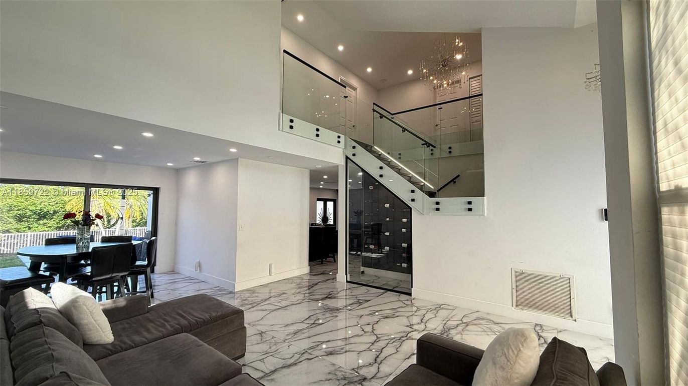 Dining room, Interior, Living room, Marble, Recessed Lighting