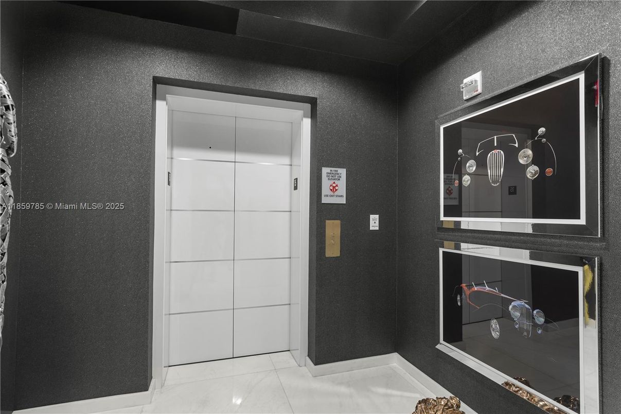 Elevator, Interior