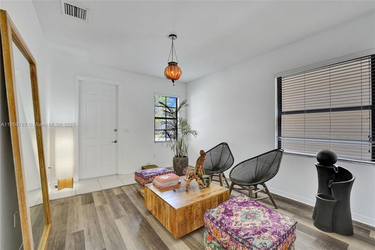 Interior, Pendant Lights, Wood Texture Flooring