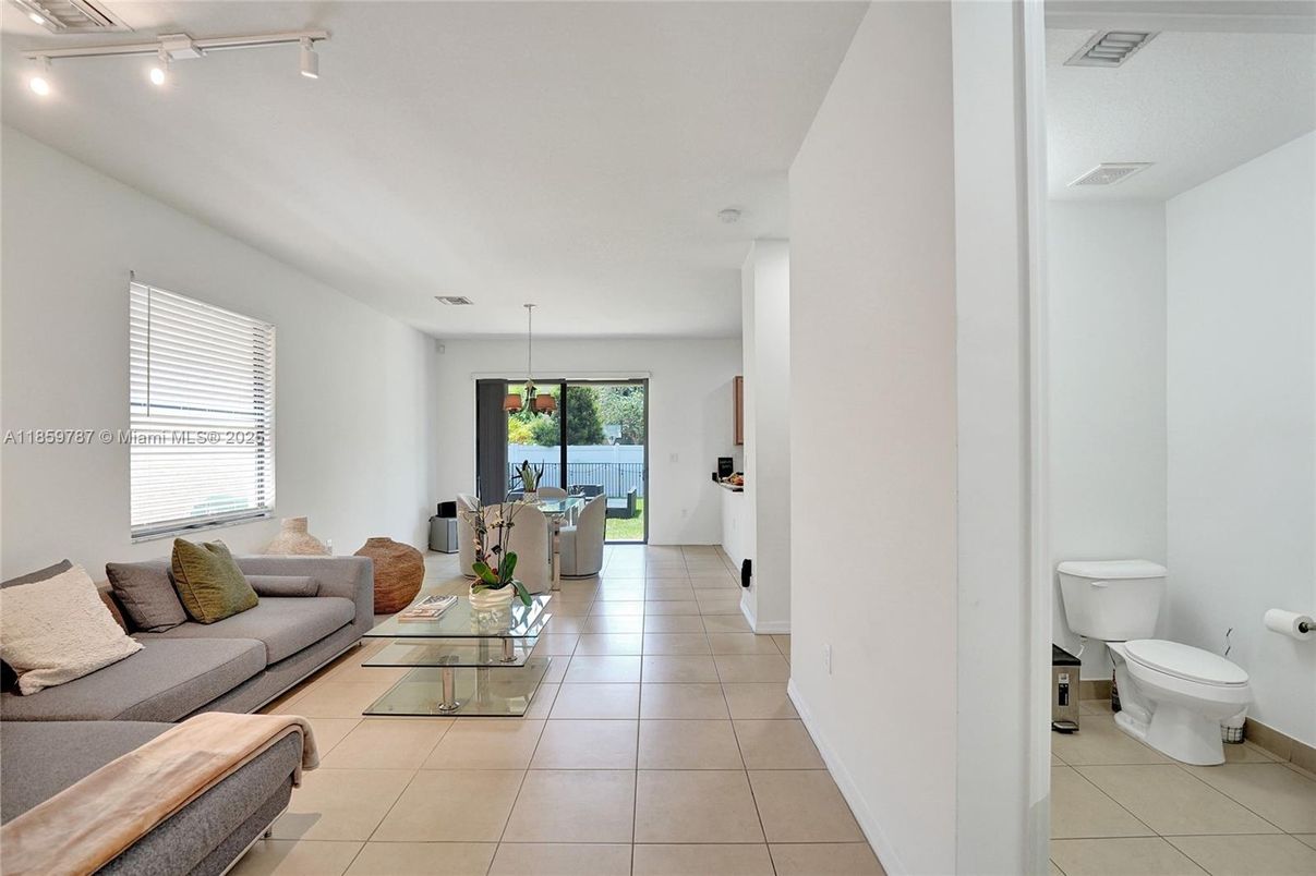 Bathroom, Interior, Living room, Pendant Lights