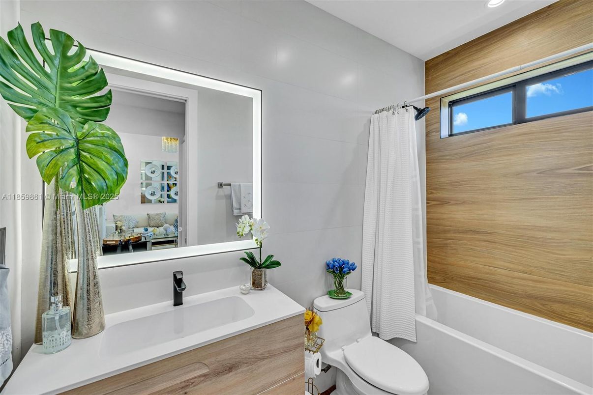 Bathroom, Interior, Recessed Lighting, Wood Texture Flooring