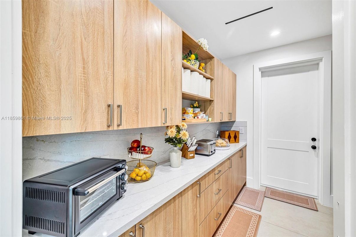Interior, Kitchen, Recessed Lighting