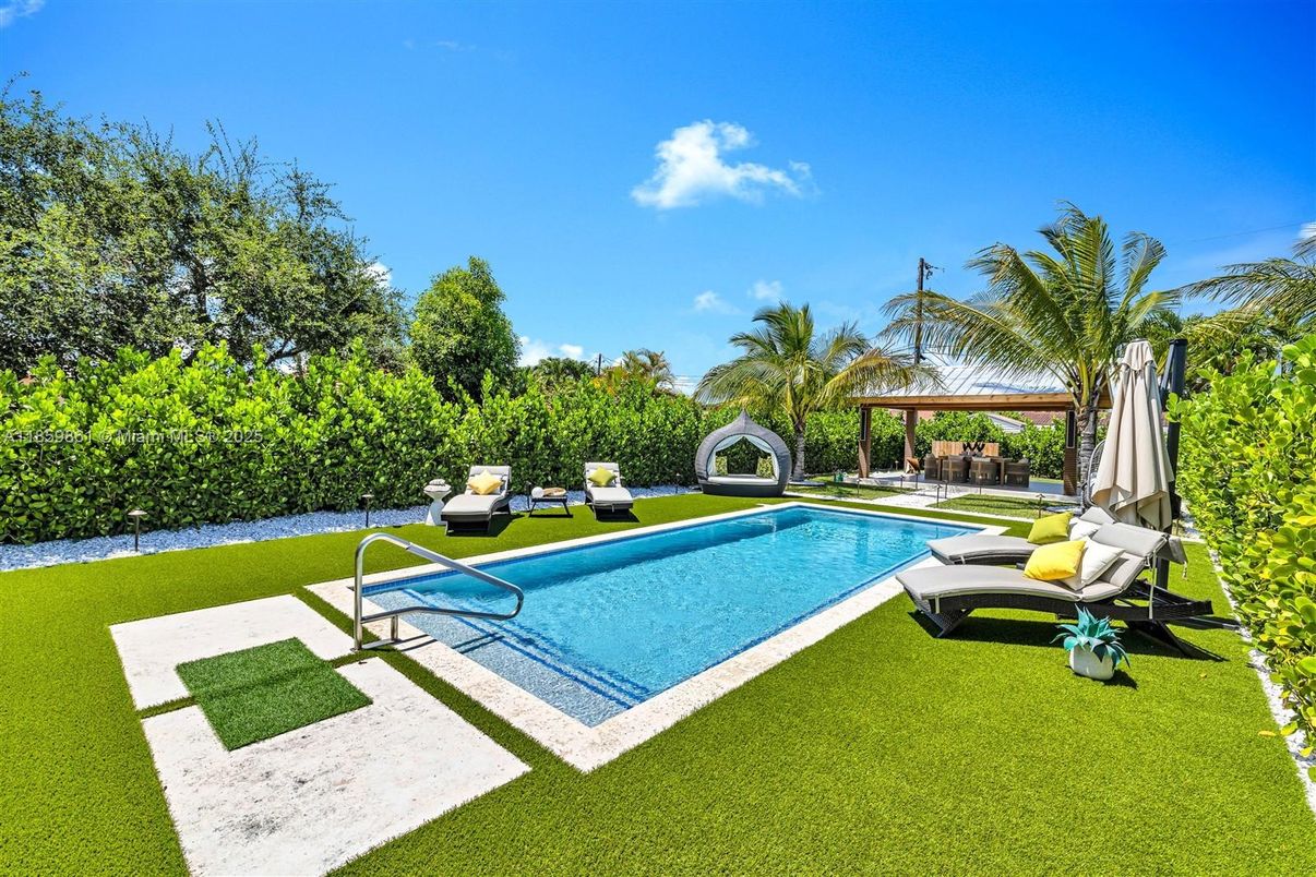 Backyard, Exterior, Pool