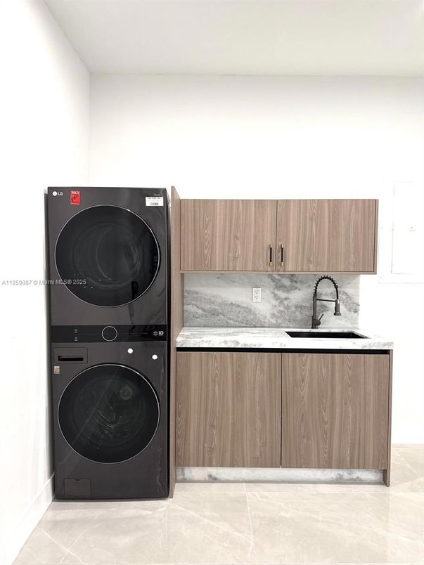 Interior, Utility Closets, Washer