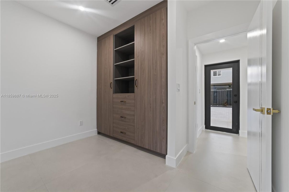 Interior, Recessed Lighting