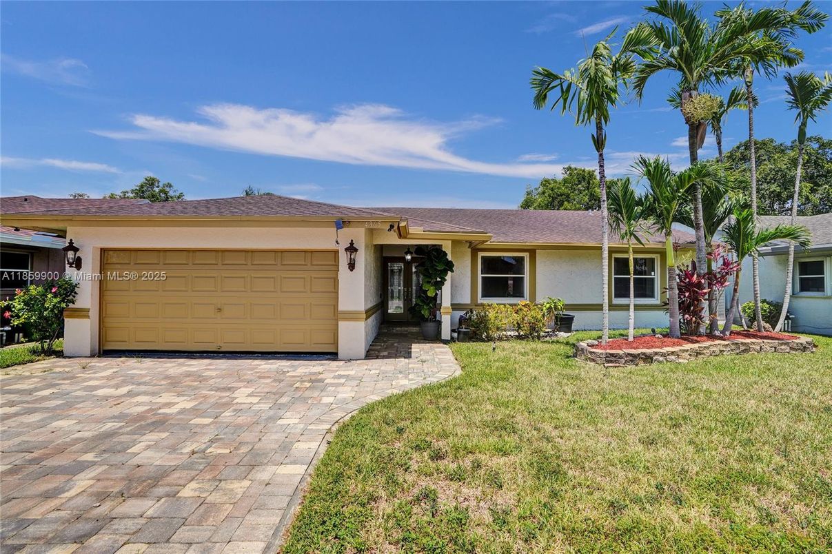 Attached, Backyard, Exterior, Facade, Ranch