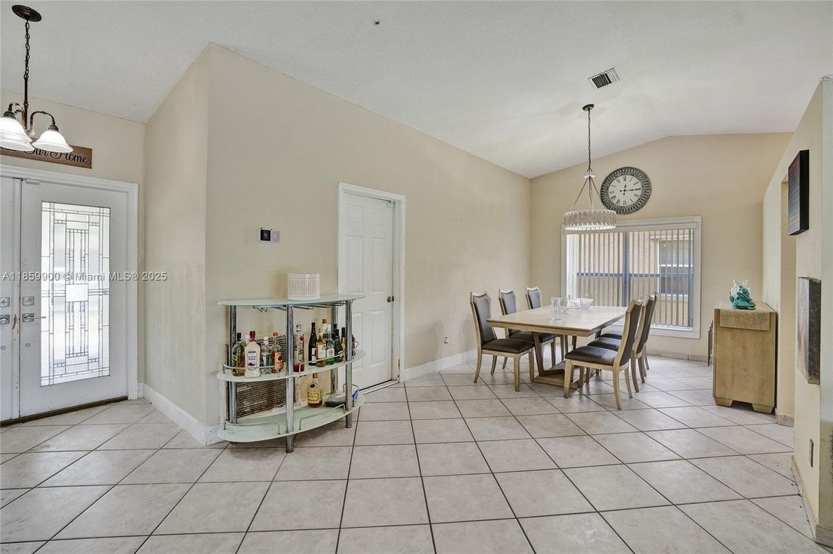 Chandelier, Dining room, Interior, Pendant Lights