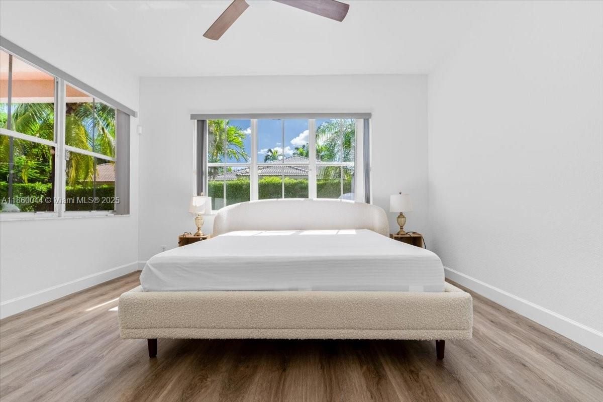 Bedroom, Interior, Water, Wood Texture Flooring
