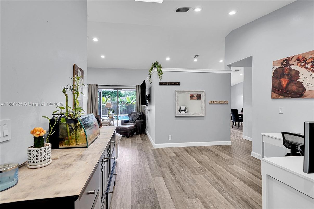 Interior, Recessed Lighting, Wood Texture Flooring