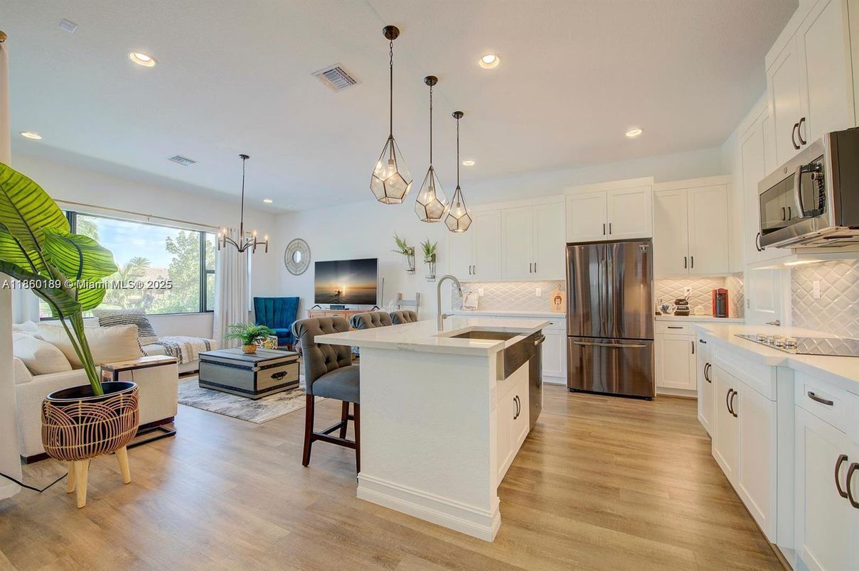 Interior, Kitchen, Living room, Pendant Lights, Recessed Lighting, Wood Texture Flooring