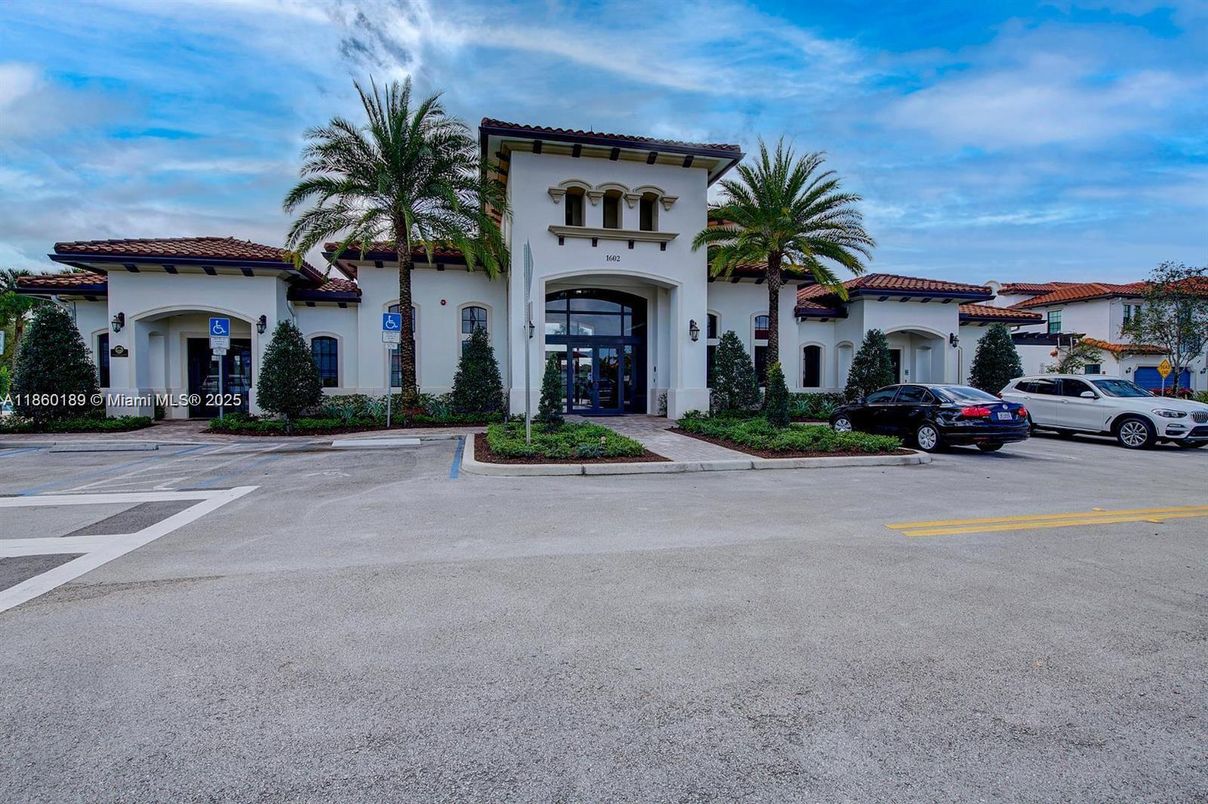 Exterior, Facade, Spanish Mediterranean