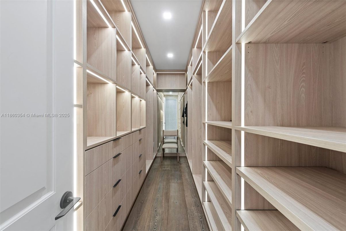 Interior, Recessed Lighting, Walk-in Closets, Wood Texture Flooring
