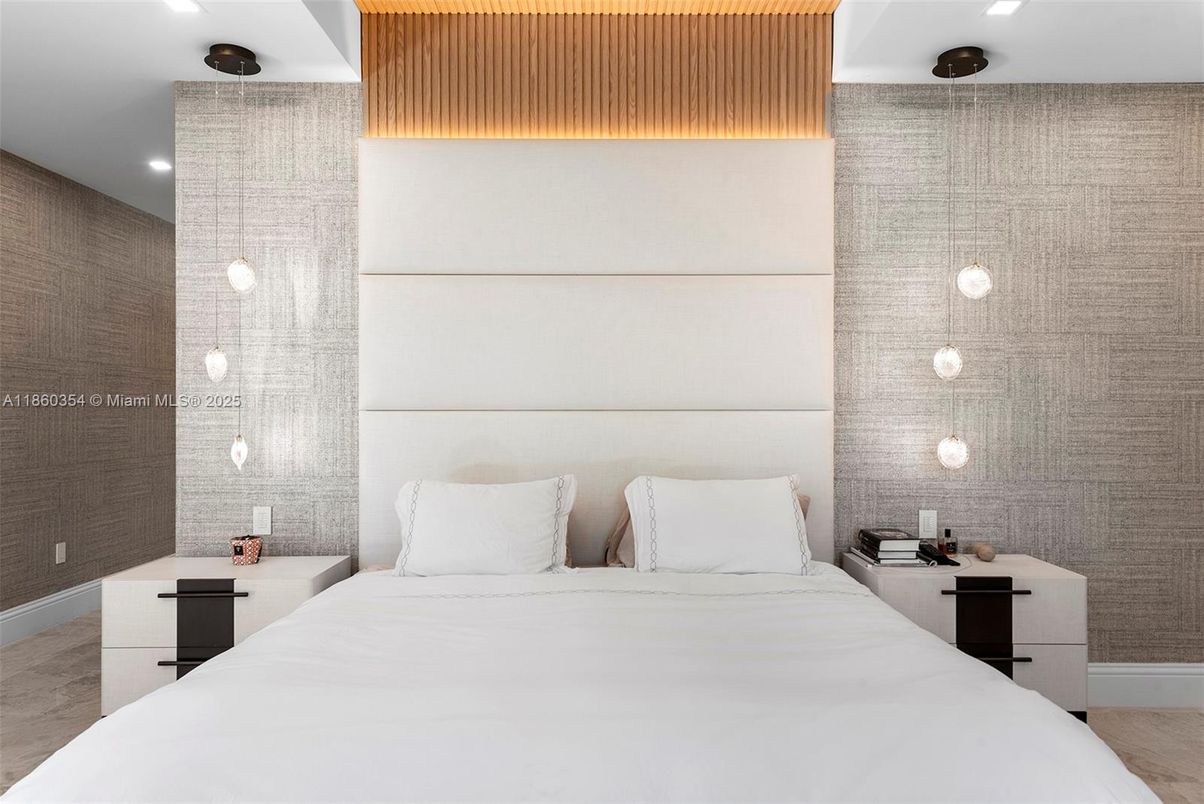 Bedroom, Interior, Pendant Lights, Recessed Lighting