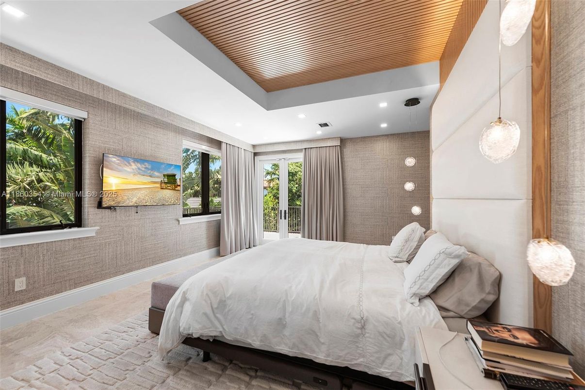 Bedroom, Interior, Pendant Lights, Recessed Lighting