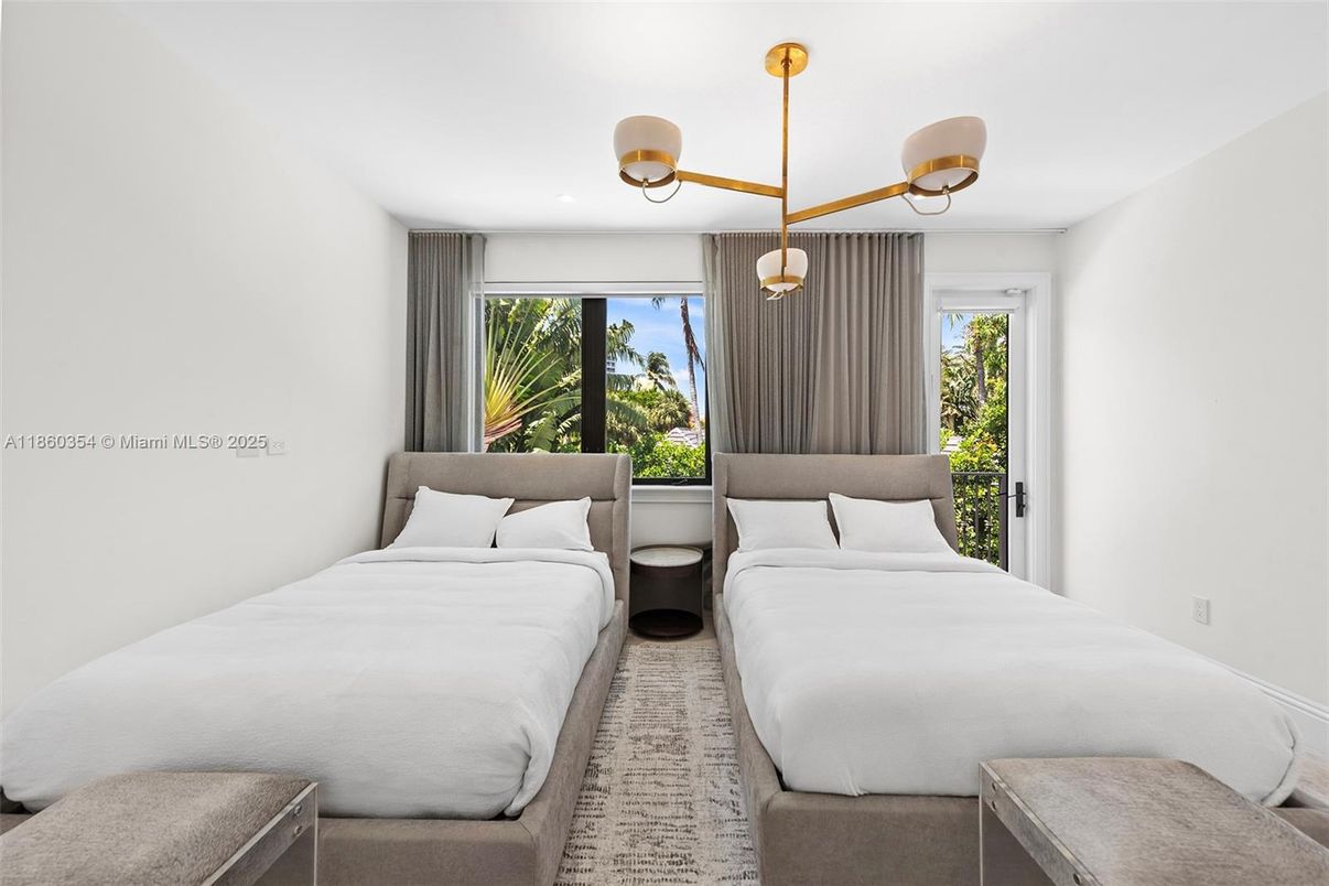 Bedroom, Interior, Pendant Lights, Recessed Lighting