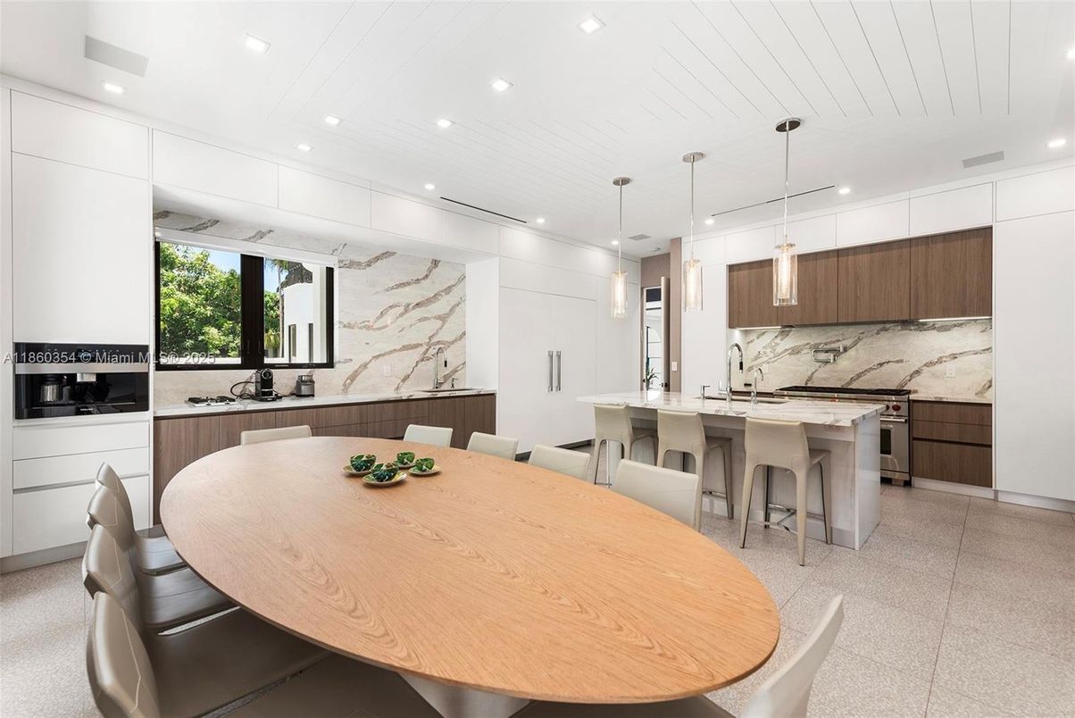 Dining room, Interior, Kitchen, Marble Walls, Pendant Lights, Recessed Lighting
