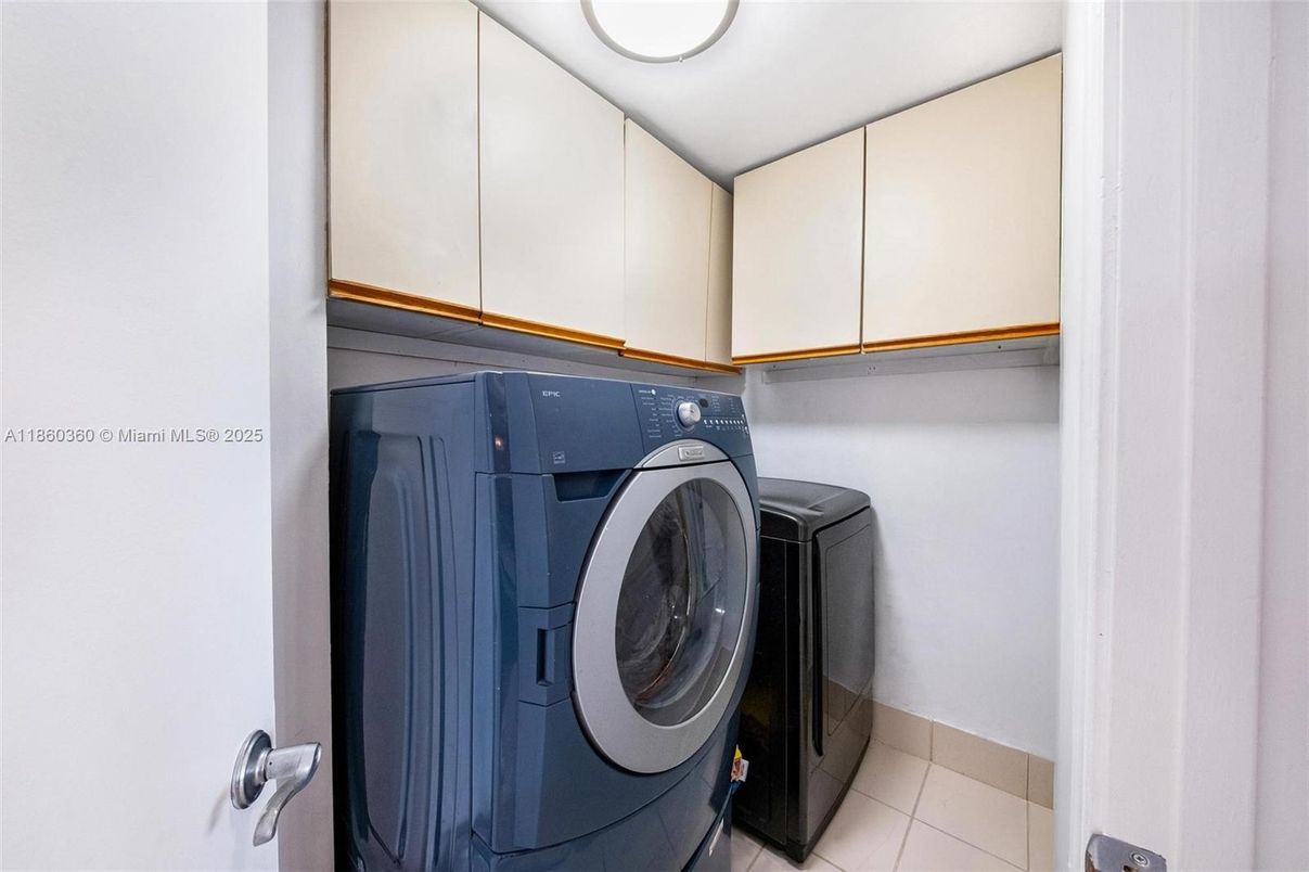 Interior, Washer