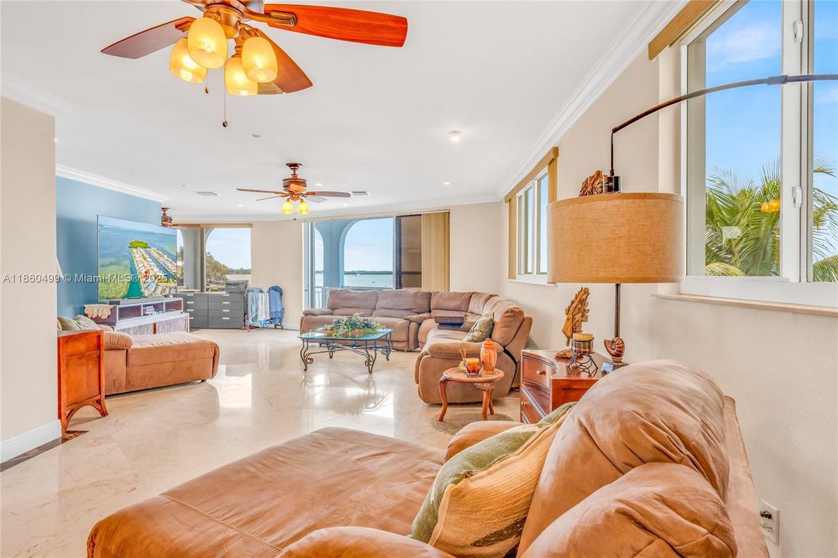 Interior, Living room, Recessed Lighting, Water