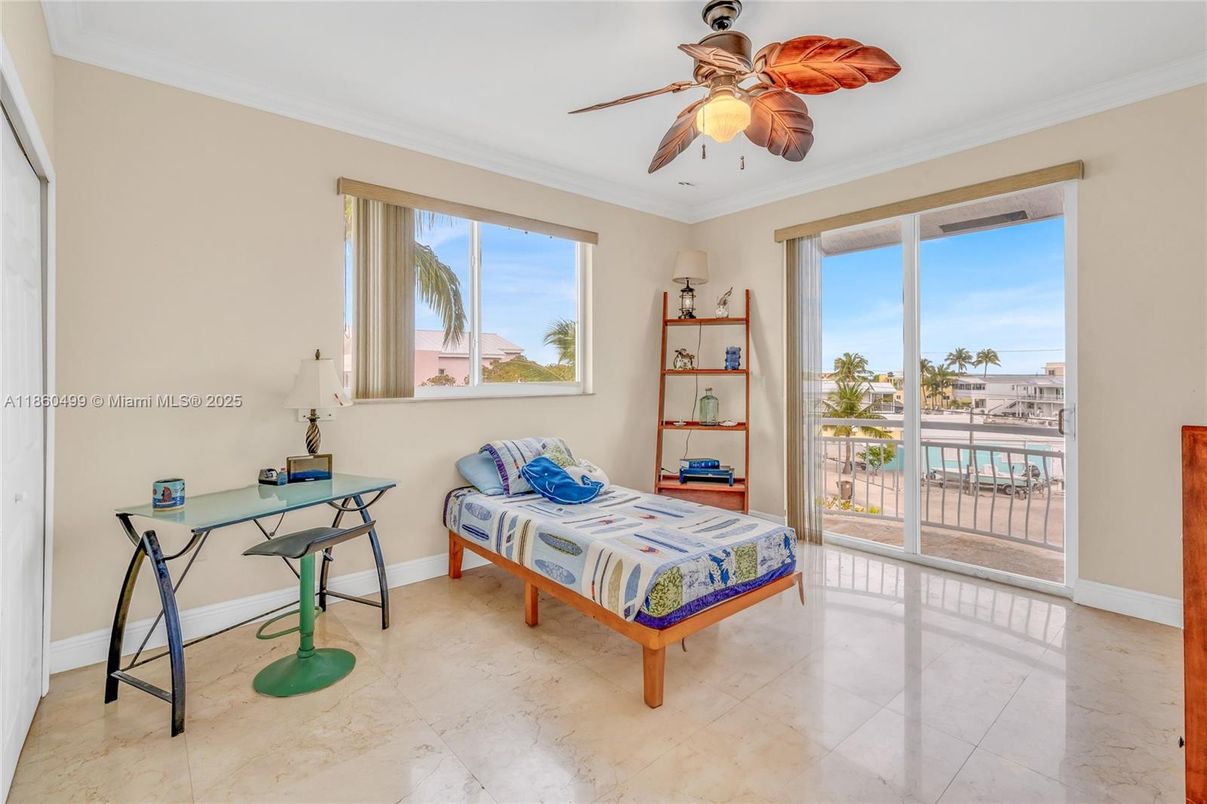 Bedroom, Interior, Water