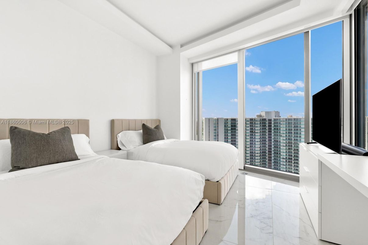 Bedroom, Interior, Marble, Water