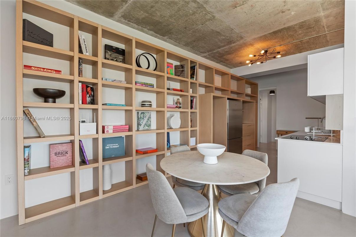 Dining room, Interior