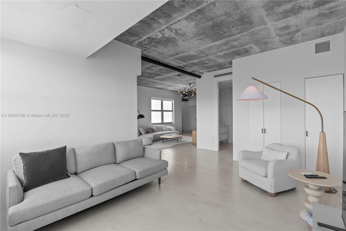 Chandelier, Interior, Living room