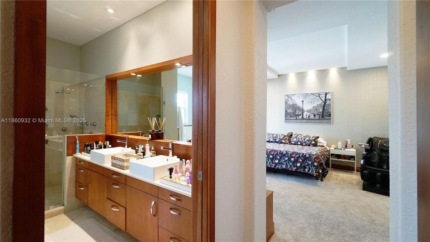 Bathroom, Bedroom, Interior, Recessed Lighting