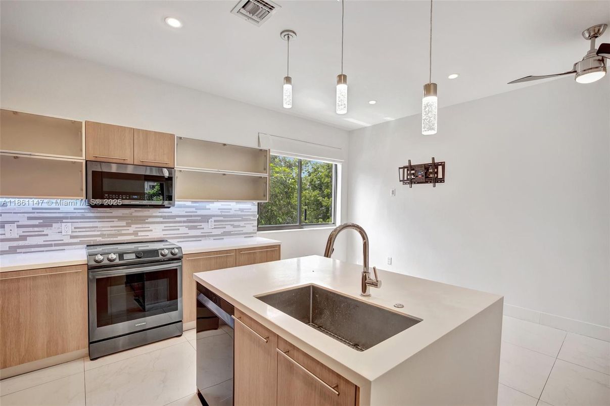 Interior, Kitchen, Pendant Lights, Recessed Lighting, Stainless Steel Appliances