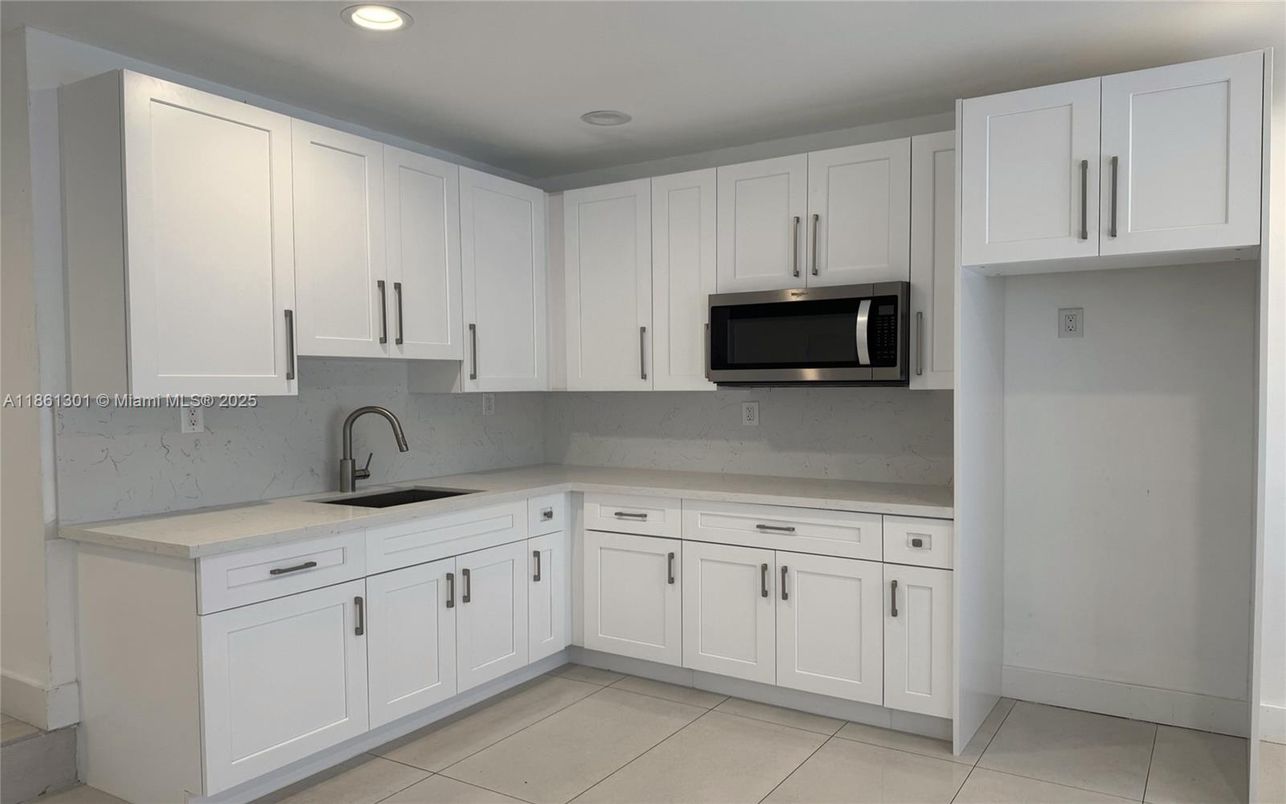 Interior, Kitchen, Marble Walls, Recessed Lighting