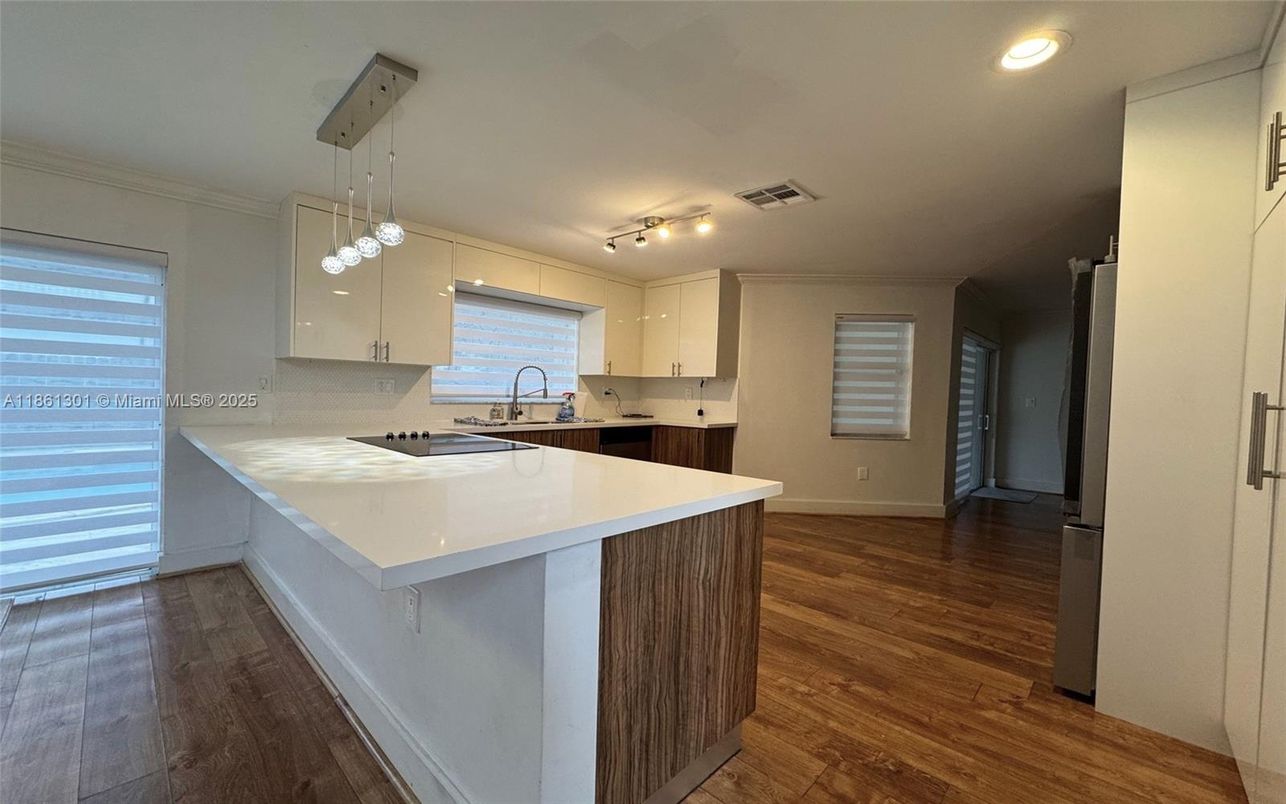 Interior, Kitchen, Pendant Lights, Recessed Lighting, Wood Texture Flooring