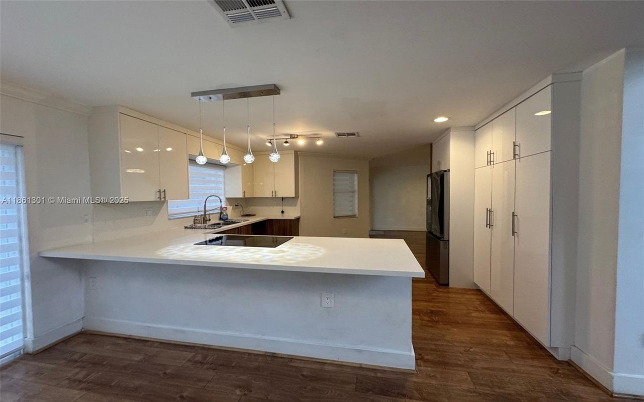 Interior, Kitchen, Pendant Lights, Recessed Lighting, Wood Texture Flooring
