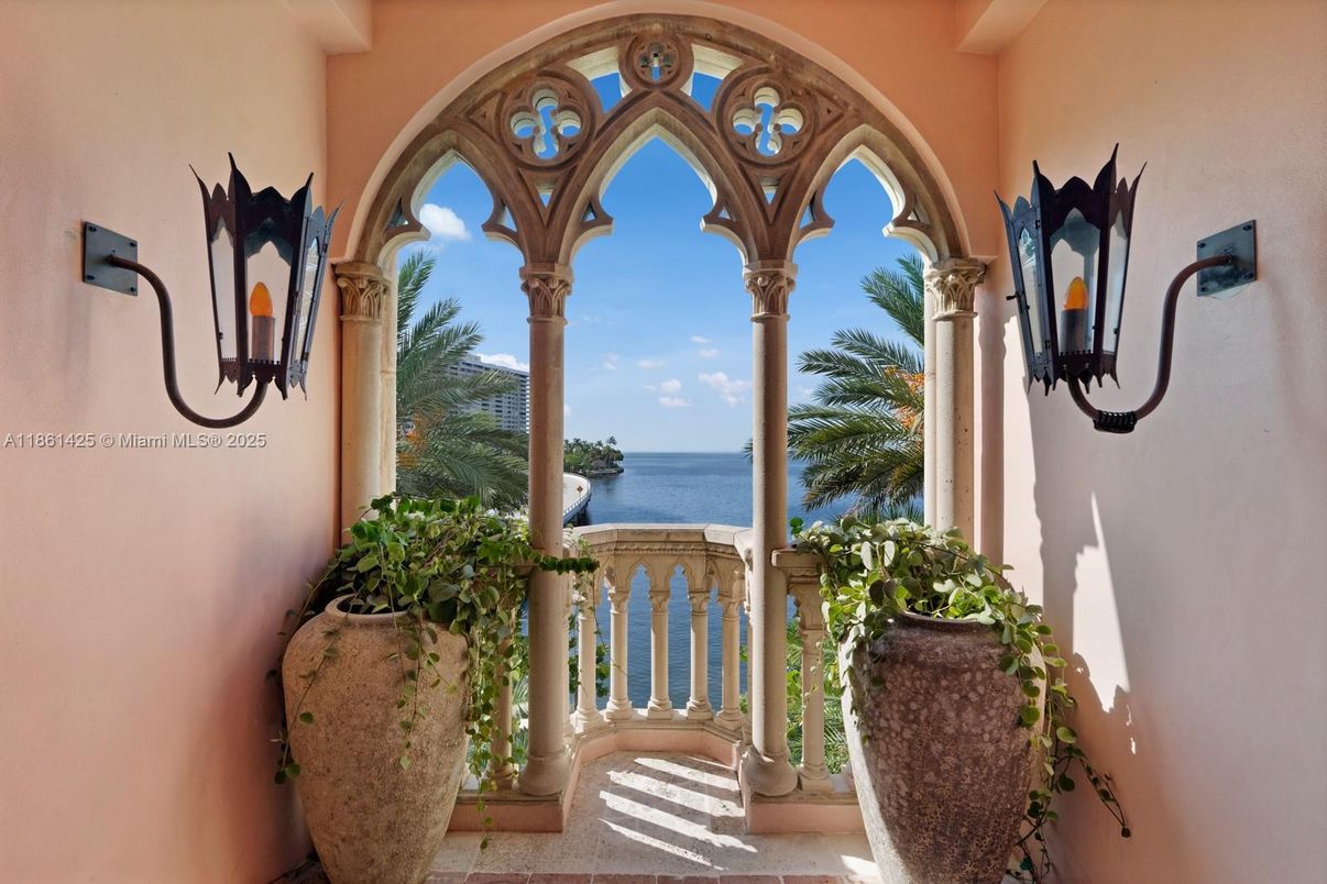Exterior, Water