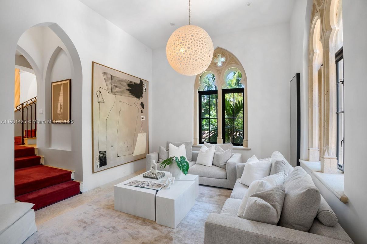 Interior, Living room, Pendant Lights