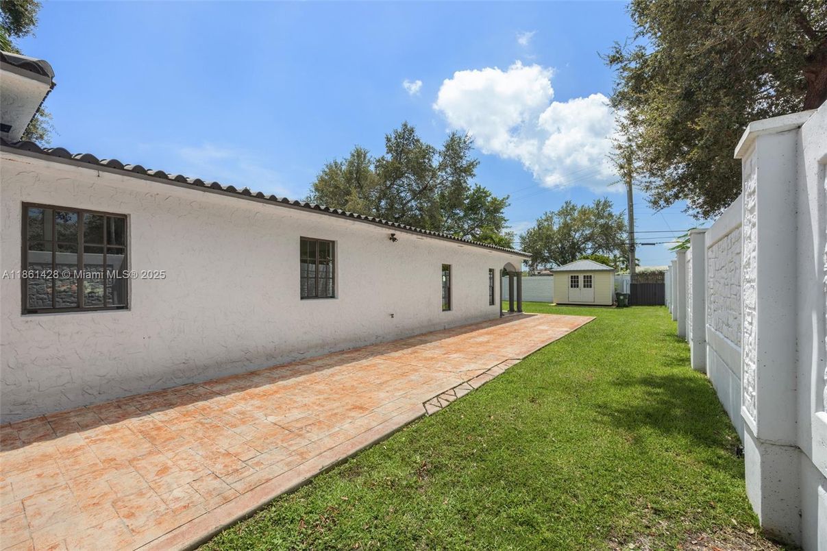 Backyard, Exterior