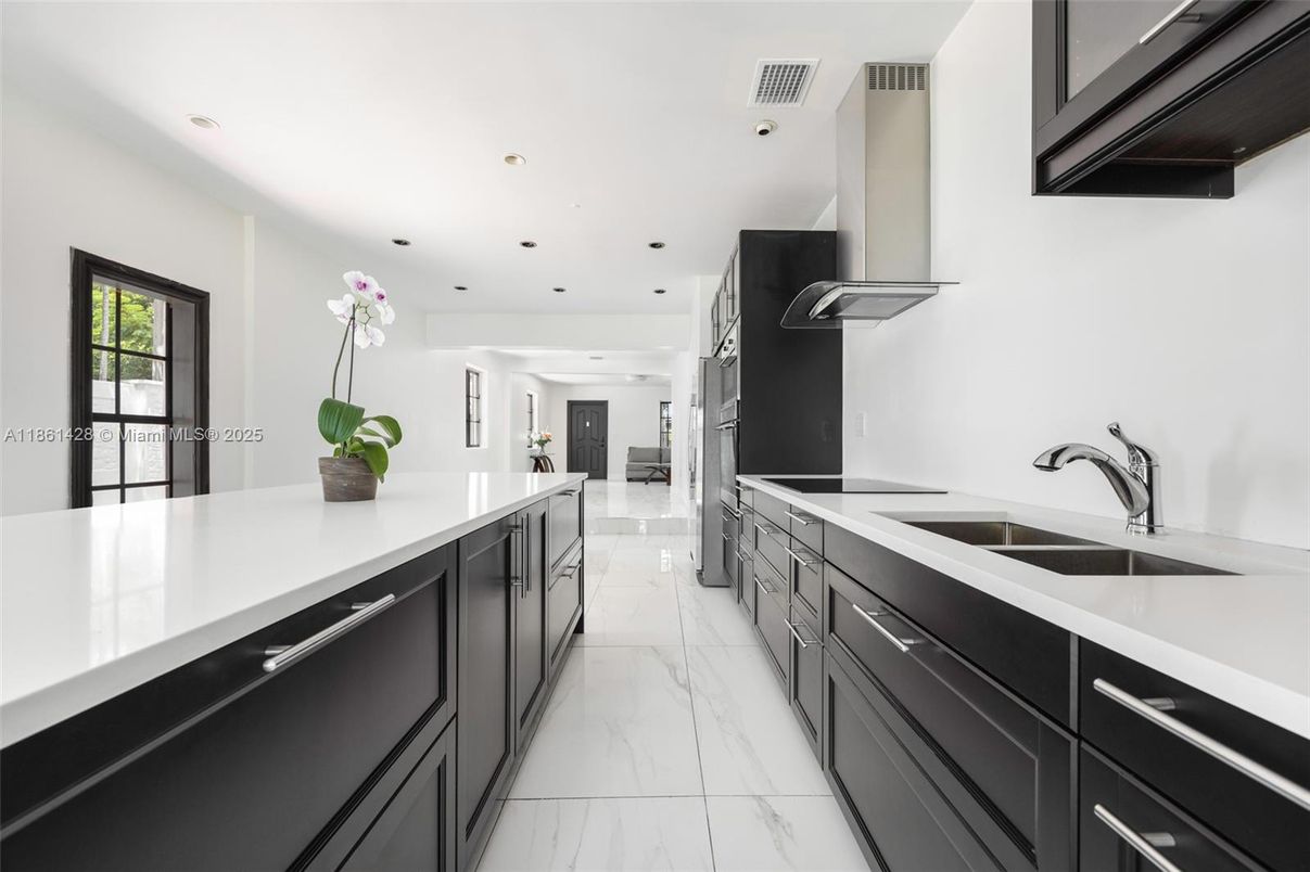 Interior, Kitchen, Marble, Recessed Lighting